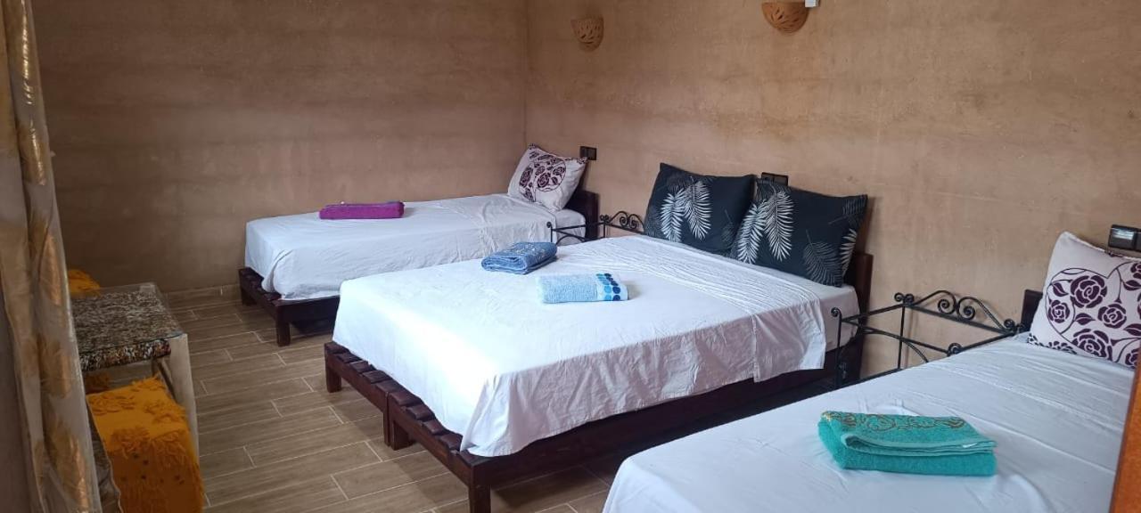 Auberge Restaurant Tissili " Oasis De Fint" ภายนอก รูปภาพ