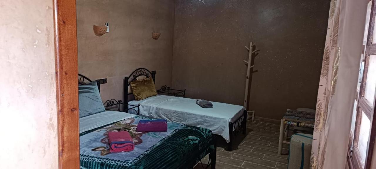 Auberge Restaurant Tissili " Oasis De Fint" ภายนอก รูปภาพ