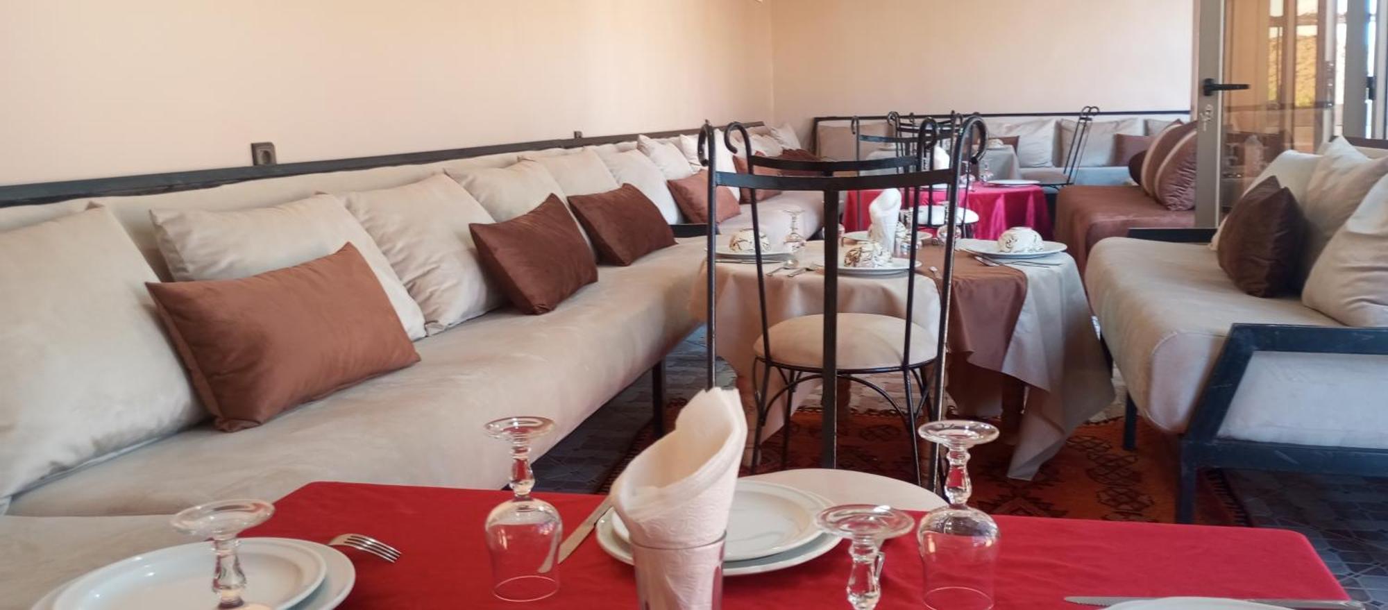 Auberge Restaurant Tissili " Oasis De Fint" ภายนอก รูปภาพ