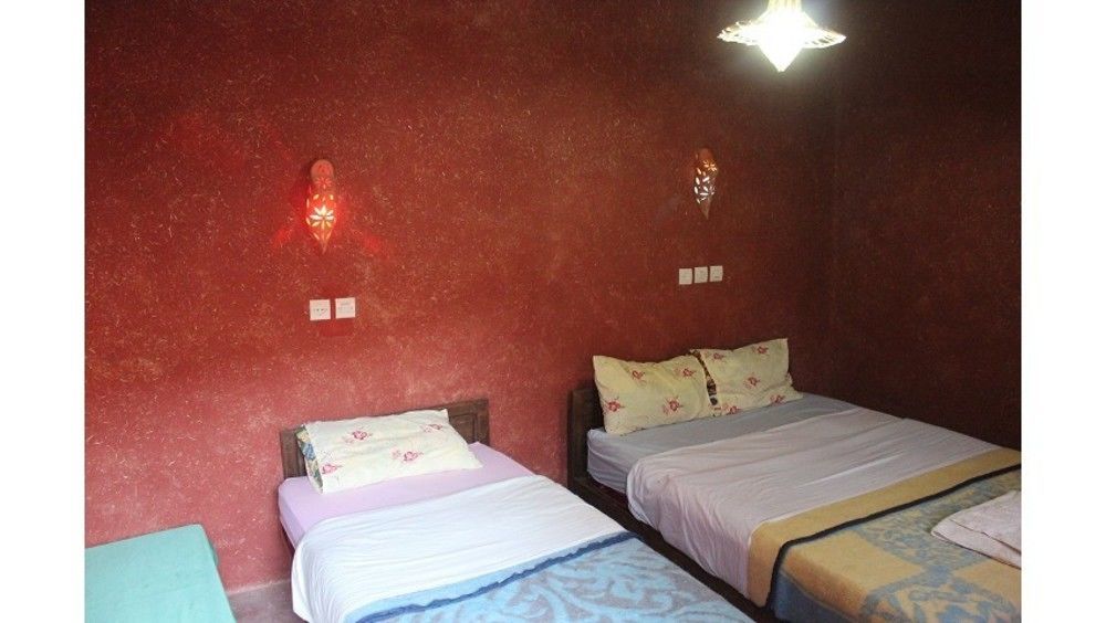 Auberge Restaurant Tissili " Oasis De Fint" ภายนอก รูปภาพ